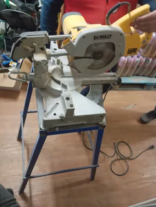 Sierra ingletadora DeWalt