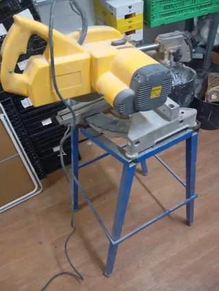 Sierra ingletadora DeWalt