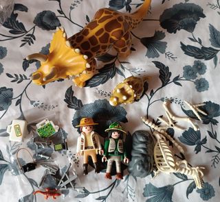 Playmobil Safari Triceratops y figuras