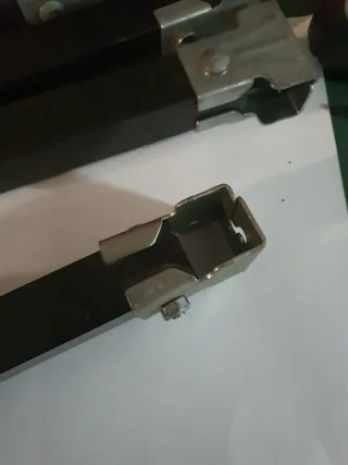 Juego 4 Patas Somier Metálicas Negras y Plateadas