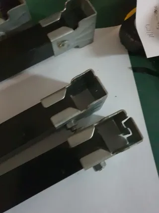 Juego 4 Patas Somier Metálicas Negras y Plateadas