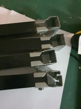 Juego 4 Patas Somier Metálicas Negras y Plateadas