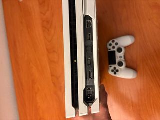 Playstation 4 Pro Blanca