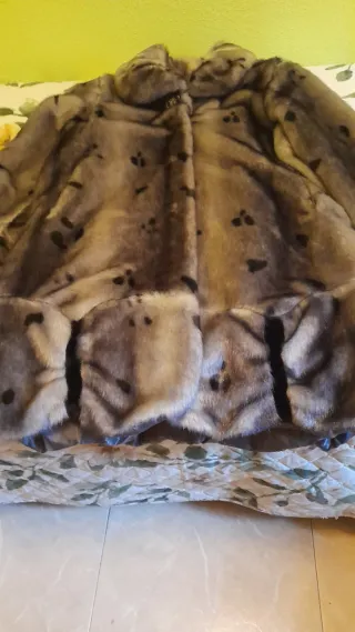 Abrigo imitación piel gris/negro XL