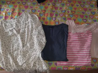 Ropa premamá: Blusa y 3 camisetas