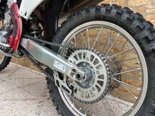 Honda CRF 250 R - Moto de Cross