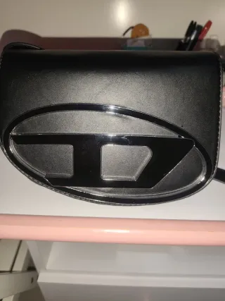 Bolso Diesel Negro y Dorado