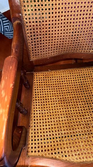 Silla Mecedora de madera y ratán