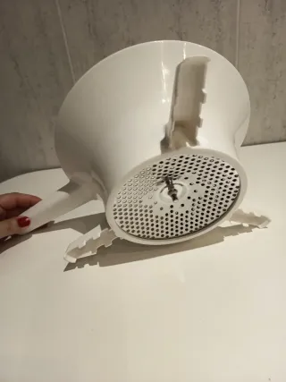 Pasapurés manual blanco y rojo