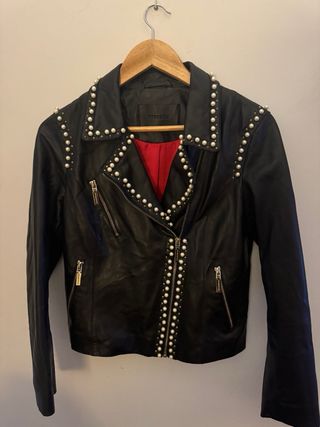 Chaqueta Biker Uterqüe Piel Negra Perlas