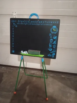 Pissarra infantil amb caballet