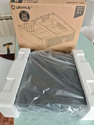 Caja PC Slim UNYKAch UK3006 + Fuente