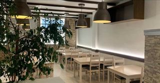 Mesas madera. Sillas, bancos, taburetes bares