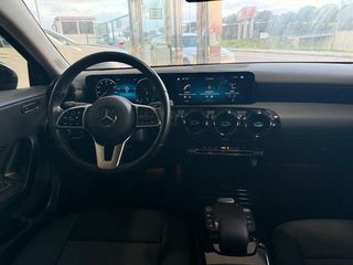 Mercedes-Benz A180d 2.0 *AUTOMÁTICO* 2021