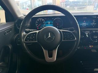 Mercedes-Benz A180d 2.0 *AUTOMÁTICO* 2021