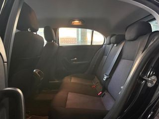 Mercedes-Benz A180d 2.0 *AUTOMÁTICO* 2021