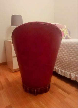 Butaca Descalzadora Vintage granate de polipiel