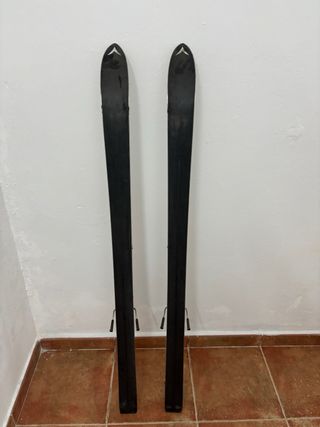 Esquís Vintage Dynastar Pirate Decoración.