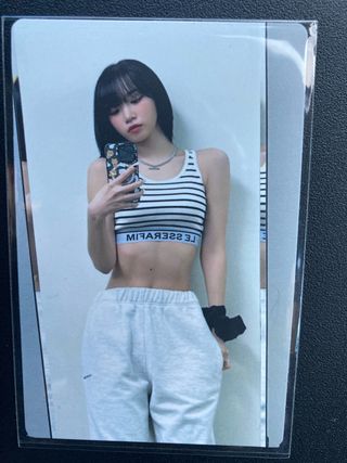 Photocard Chaewon (Le sserafim) Unforgiven album.