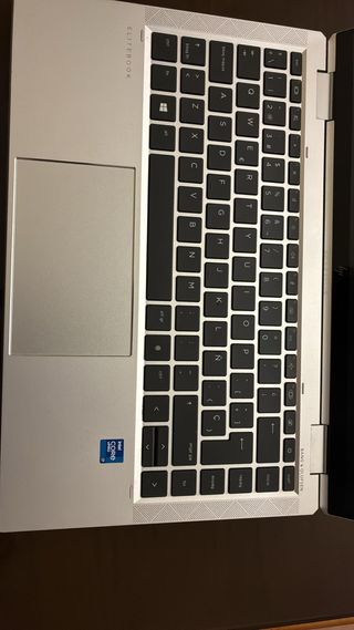 HP EliteBook x360 1040 G8 i7