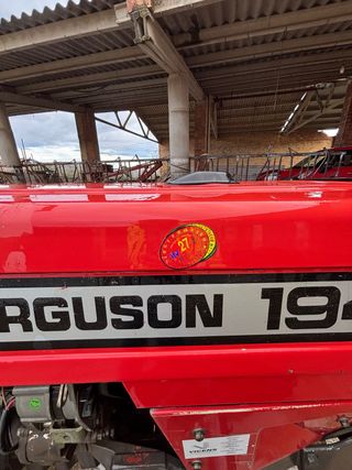 Tractor Massey Ferguson 194S