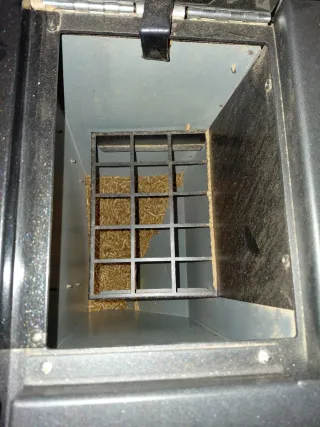 Estufa de pellet negra