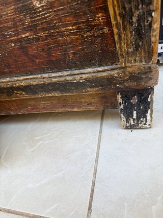 Arcón de madera antiguo