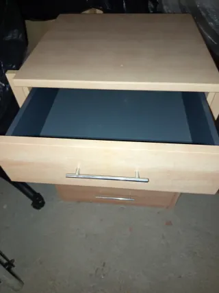 Cajonera 4 cajones madera y tiradores metálicos