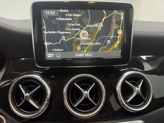 Mercedes-Benz CLA 250 211cv Automatico