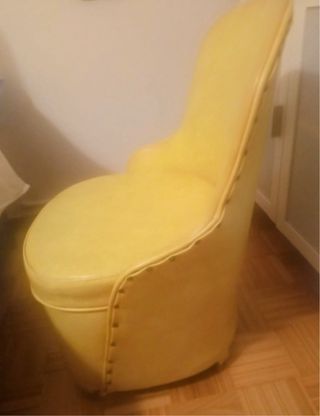 Butaca Descalzadora Vintage beige con almacenaje