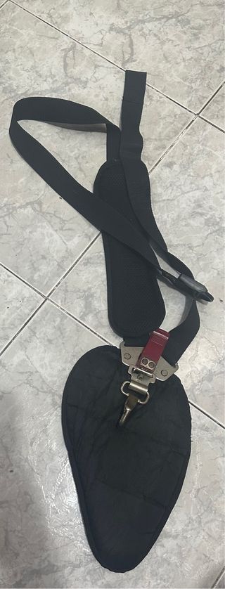 Arnés universal para desbrozadora