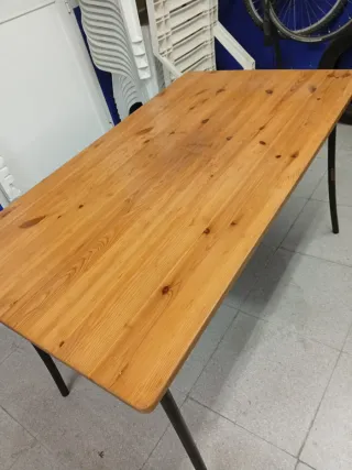 Mesa de comedor Ikea madera y metal 130x75