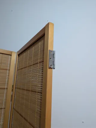 Biombo de madera y bambú