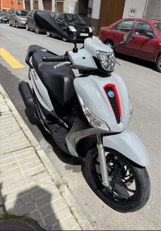 Piaggio Medley S 125 gris