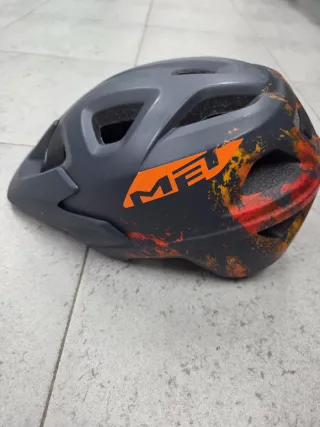 Casco MET MTB Negro y Naranja