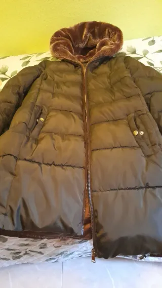 Anorak verde con capucha forrada talla L