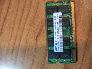 Memoria RAM Samsung Portátil DDR2 1GB