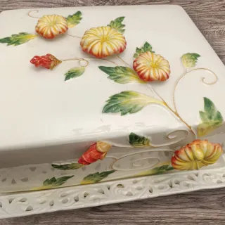 Vassoio torta con coperchio in ceramica