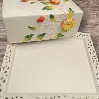 Vassoio torta con coperchio in ceramica