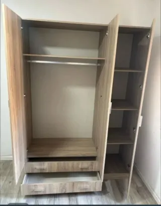 Armarios de madera oferta