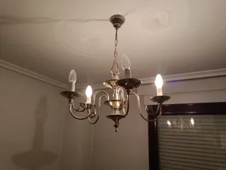 Lámpara de techo dorada antigua