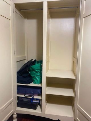 Armario de madera restaurado color beige