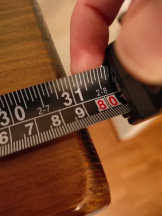 Mueble de madera maciza