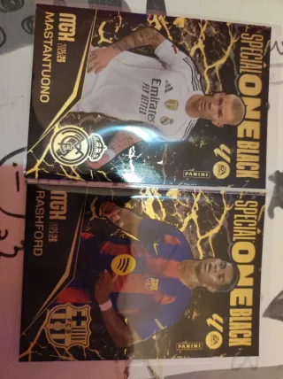 2 Cromos Especiales One Black 2025/26