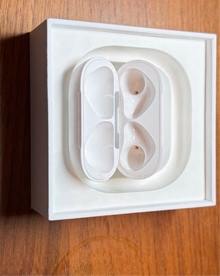 Estuche AirPods 4 Blanco