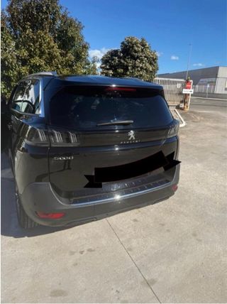 Peugeot 5008 2021