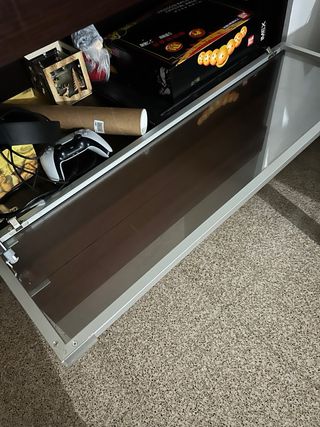 Mueble aparador nogal con cristal