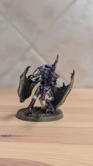 Warhammer 40k Tiránido Alado (Pintado).