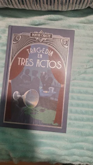 Tragédia a tres actos. Misterio thriller