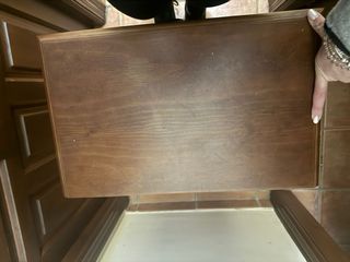 Mesita de noche de madera